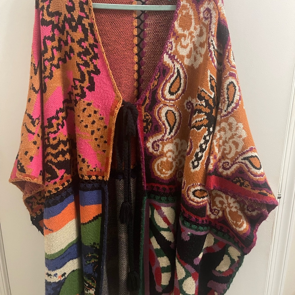 Farm Rio Sweater Cape